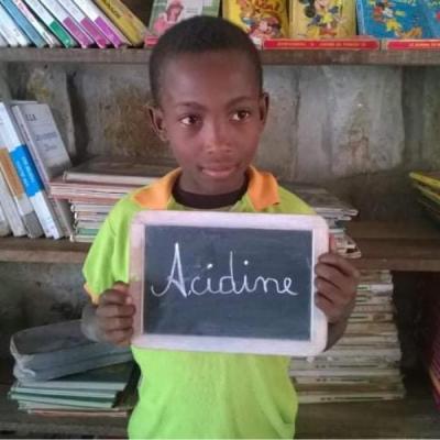 Acidine